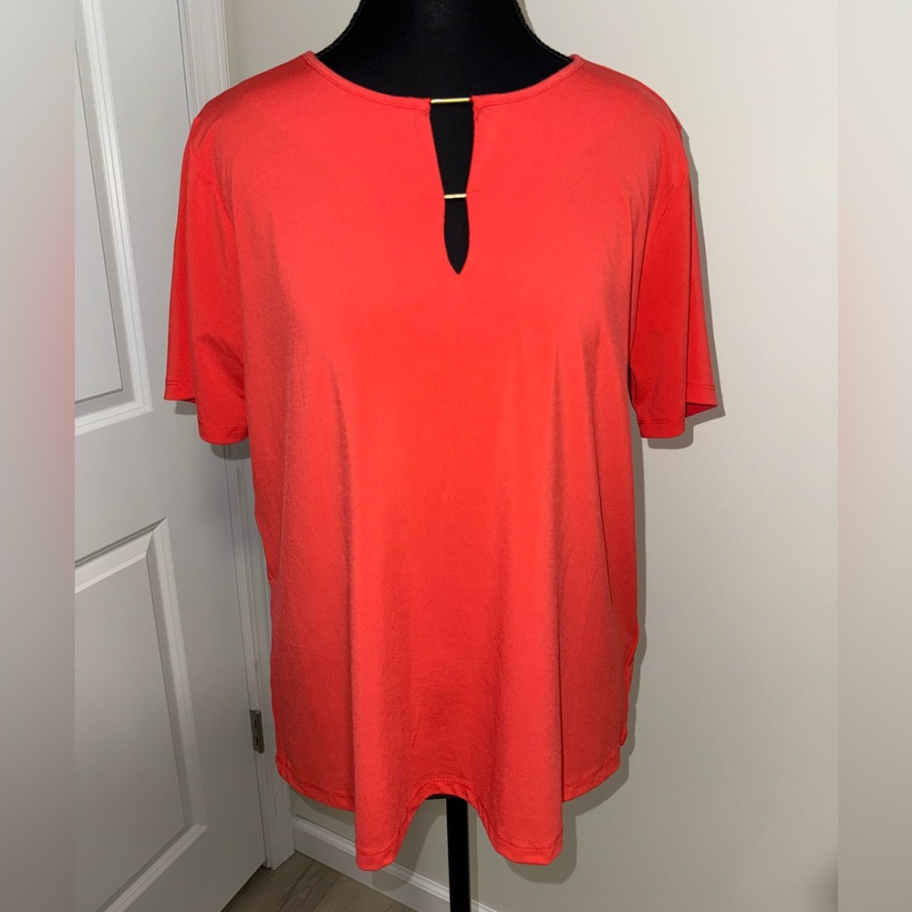 MICHAEL Michael Kors Chic Coral Keyhole Short Sleeve Top